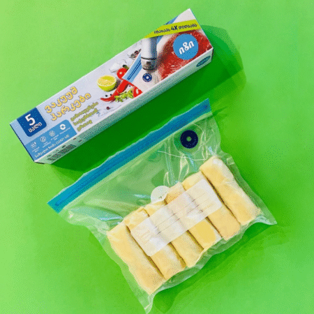 ხორციანი ბლინები იზის საშუალო ზომის მრავალჯერად ვაკუუმ პარკში